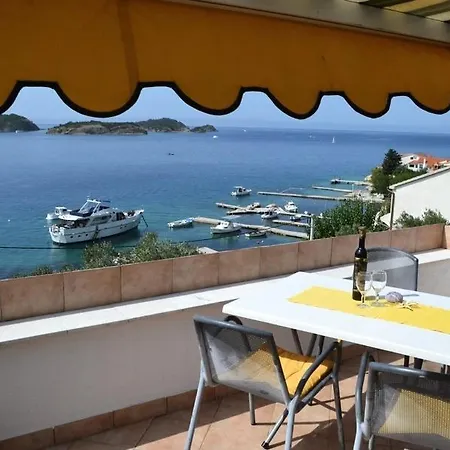 In With Sea View, Terrace, Air Conditioning, Wifi 4552-10 Apartment