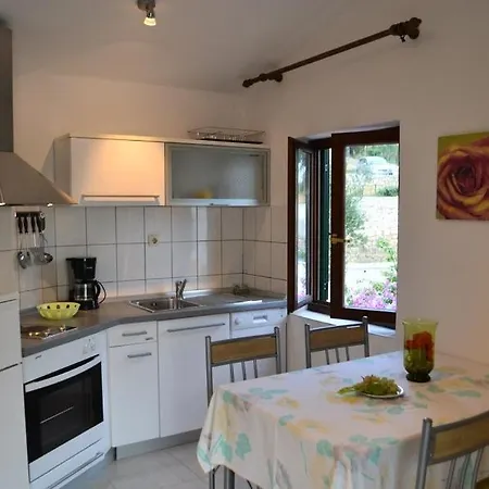 Apartmán In With Sea View, Terrace, Air Conditioning, Wifi 4552-10
